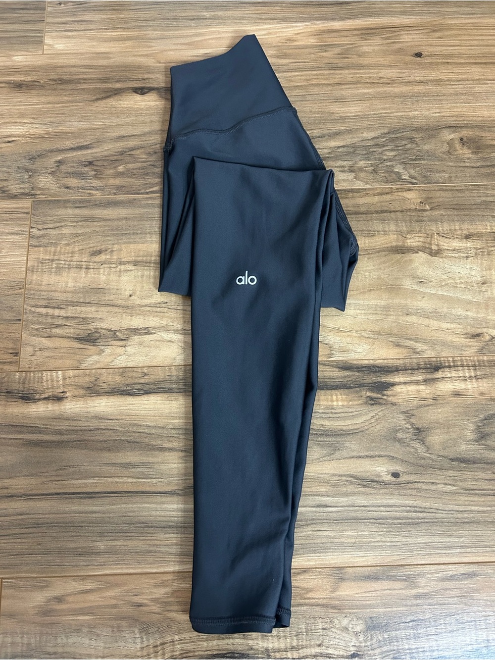 alo yoga leggings